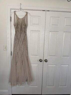 tadashi shoji two tone lace dress Tadashi Shoji Women's Windsor Sleeveless V-Neck Lace Gown - Ivory/Cream - Size 10